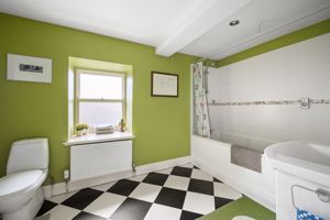 Annexe bathroom- click for photo gallery